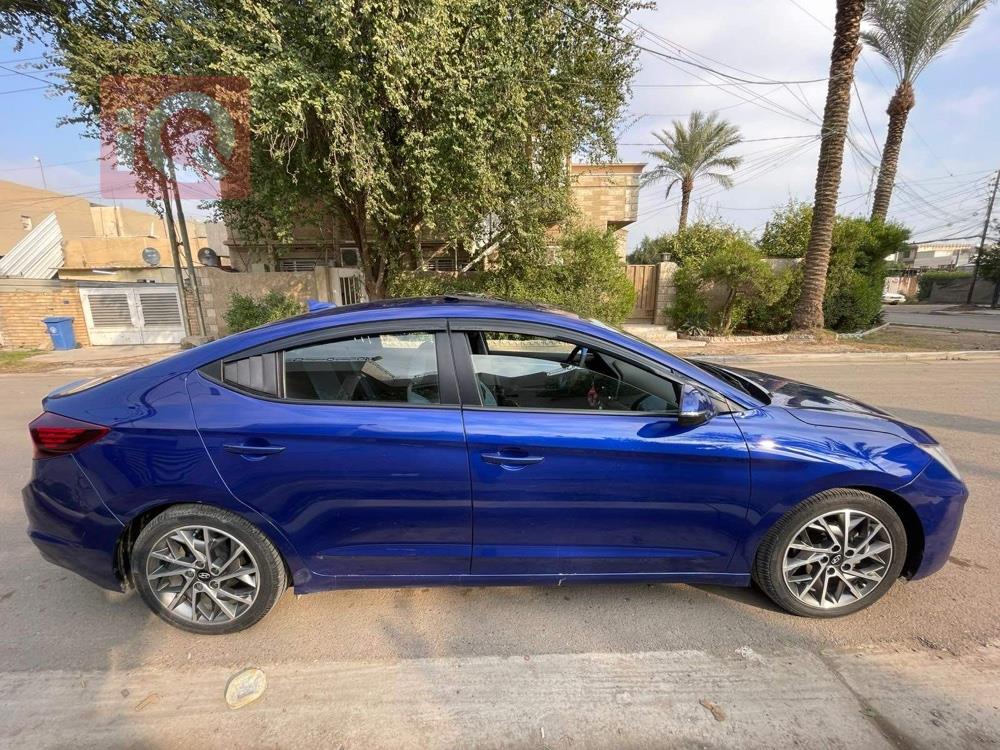 هیوندای ئەلەنترا